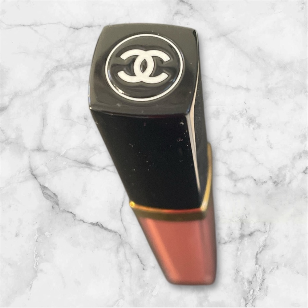 Chanel Rouge Coco Gloss with Black and Coral Hues
